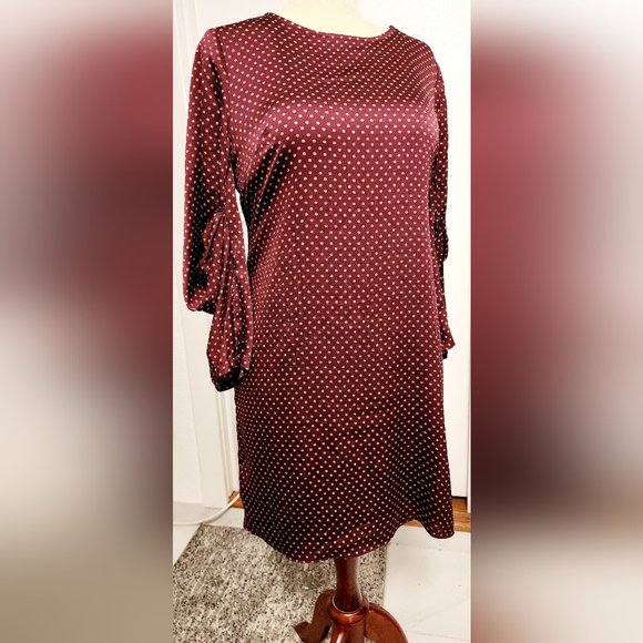 NWT VINCE CAMUTO Printed Dress, 14P - Picture 8 of 16